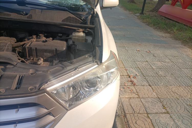Used Toyota Highlander 2012 2.7L Two-Wheel Drive 7-Seater Luxury Edition Engine Bay Left