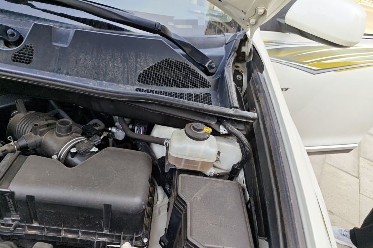 Used Toyota Highlander 2012 2.7L Two-Wheel Drive 7-Seater Luxury Edition Engine Bay Left