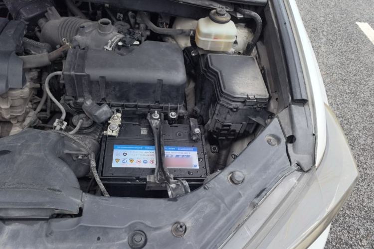 Used Toyota Highlander 2012 2.7L Two-Wheel Drive 7-Seater Luxury Edition Engine Bay Left
