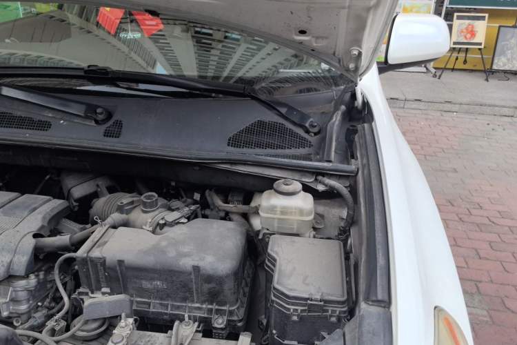 Used Toyota Highlander 2012 2.7L Two-Wheel Drive 7-Seater Luxury Edition Engine Bay Left