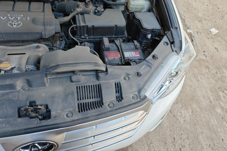 Used Toyota Highlander 2012 2.7L Two-Wheel Drive 7-Seater Luxury Edition Engine Bay Left