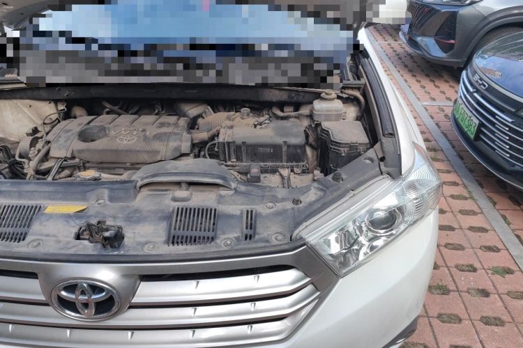 Used Toyota Highlander 2012 2.7L Two-Wheel Drive 7-Seater Elite Edition Engine Bay Left