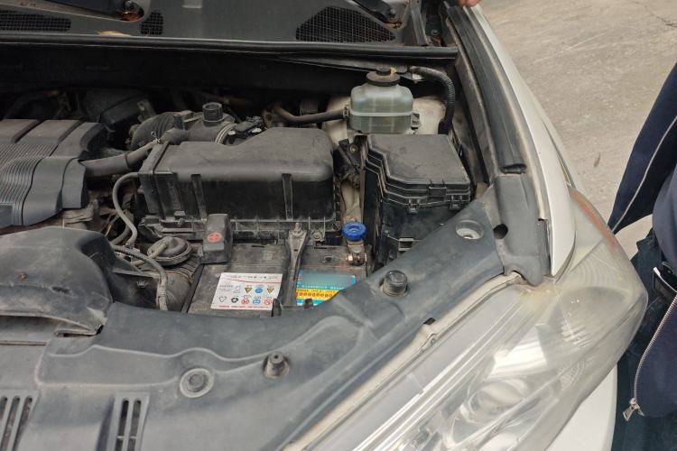 Used Toyota Highlander 2012 2.7L Two-Wheel Drive 7-Seater Elite Edition Engine Bay Left