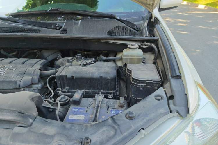 Used Toyota Highlander 2012 2.7L Two-Wheel Drive 7-Seater Luxury Edition Engine Bay Left