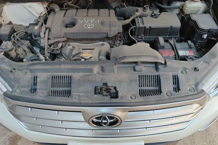 Used Toyota Highlander 2012 2.7L Two-Wheel Drive 7-Seater Luxury Edition Engine Bay