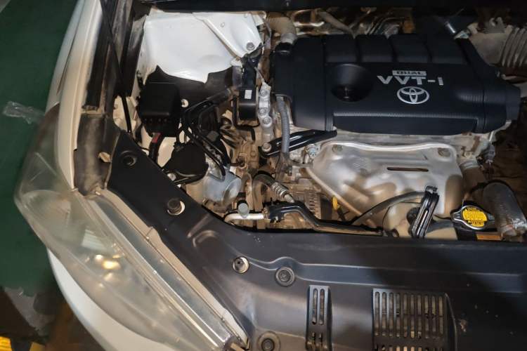 Used Toyota Highlander 2012 2.7L Two-Wheel Drive 7-Seater Luxury Edition Engine Bay Right