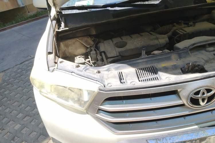 Used Toyota Highlander 2012 2.7L 2WD 5-Seater Elite Edition Engine Bay Right