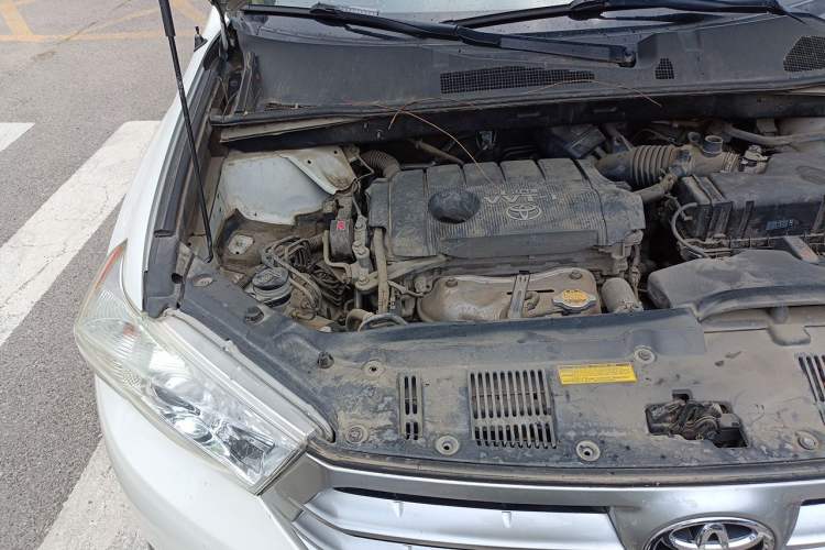 Used Toyota Highlander 2012 2.7L 2WD 5-Seater Elite Edition Engine Bay Right