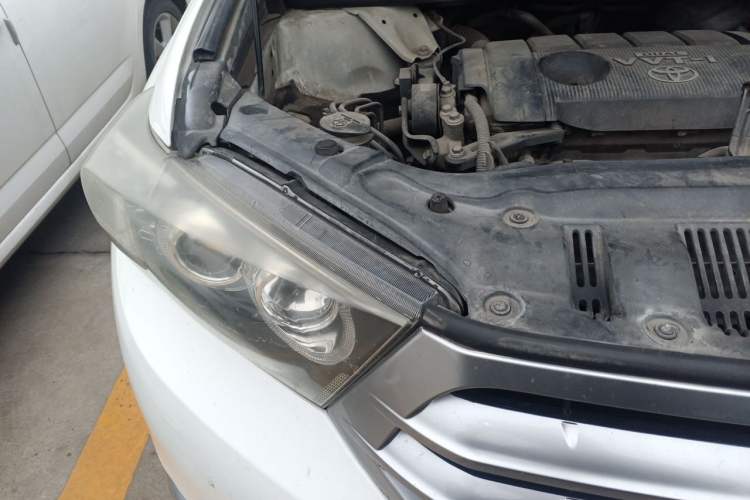 Used Toyota Highlander 2012 2.7L 2WD 5-Seater Elite Edition Engine Bay Right
