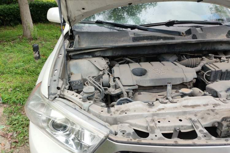 Used Toyota Highlander 2012 2.7L Two-Wheel Drive 7-Seater Luxury Edition Engine Bay Right