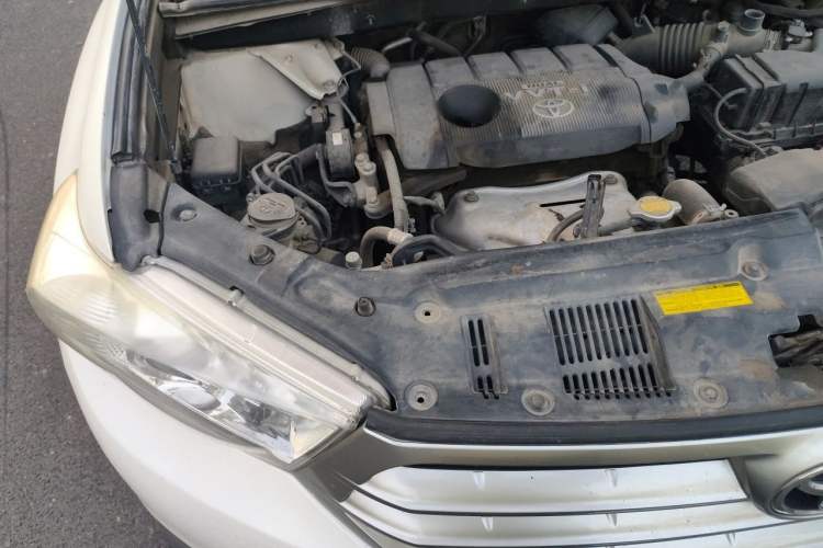 Used Toyota Highlander 2012 2.7L Two-Wheel Drive 7-Seater Luxury Edition Engine Bay Right