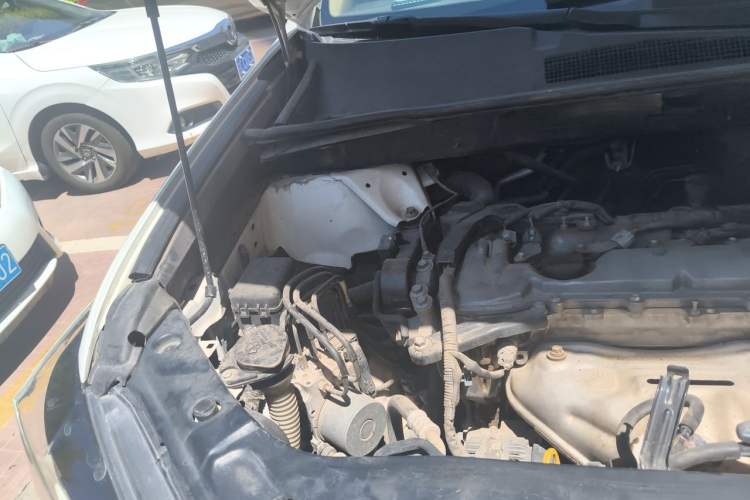Used Toyota Highlander 2012 2.7L Two-Wheel Drive 7-Seater Luxury Edition Engine Bay Right