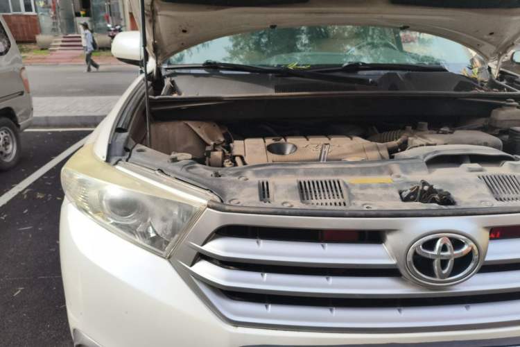 Used Toyota Highlander 2012 2.7L 2WD 5-Seater Elite Edition Engine Bay Right