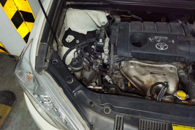 Used Toyota Highlander 2012 2.7L Two-Wheel Drive 5-Seater Sport Edition Engine Bay Right