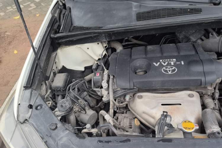 Used Toyota Highlander 2012 2.7L Two-Wheel Drive 7-Seater Luxury Edition Engine Bay Right