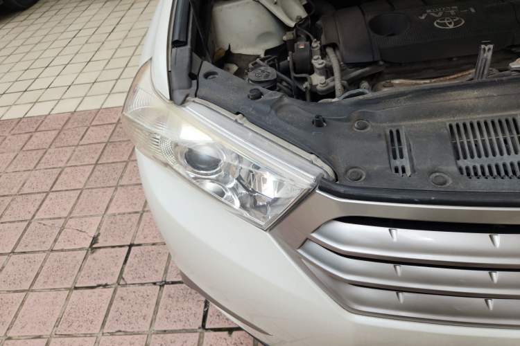 Used Toyota Highlander 2012 2.7L 2WD 5-Seater Elite Edition Engine Bay Right