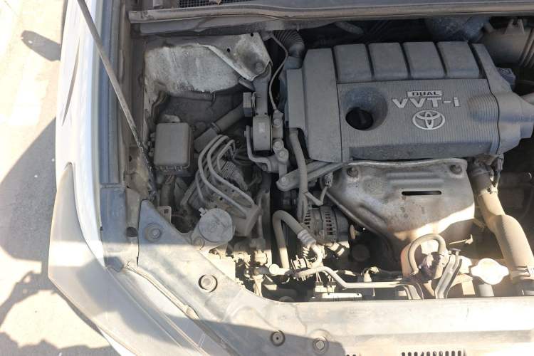 Used Toyota Highlander 2012 2.7L Two-Wheel Drive 7-Seater Luxury Edition Engine Bay Right