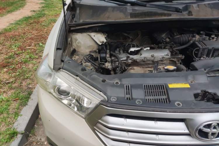 Used Toyota Highlander 2012 2.7L 2WD 5-Seater Elite Edition Engine Bay Right