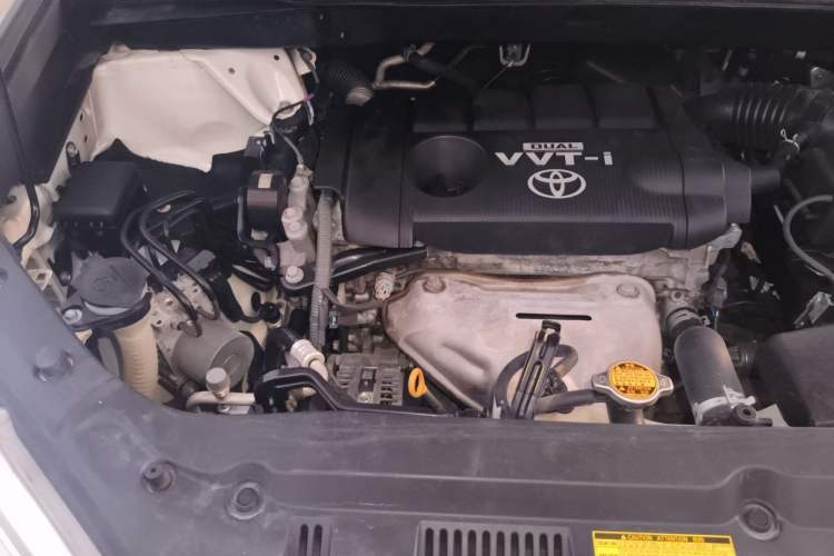 Used Toyota Highlander 2012 2.7L Two-Wheel Drive 7-Seater Luxury Edition Engine Bay Right