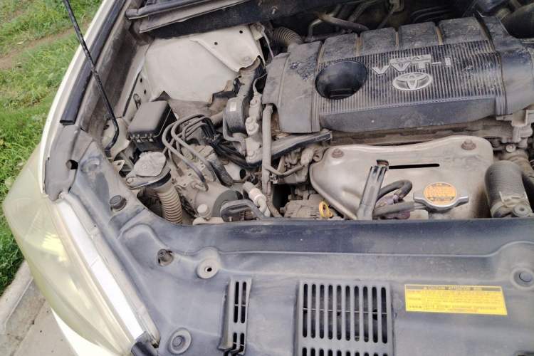 Used Toyota Highlander 2012 2.7L Two-Wheel Drive 7-Seater Luxury Edition Engine Bay Right