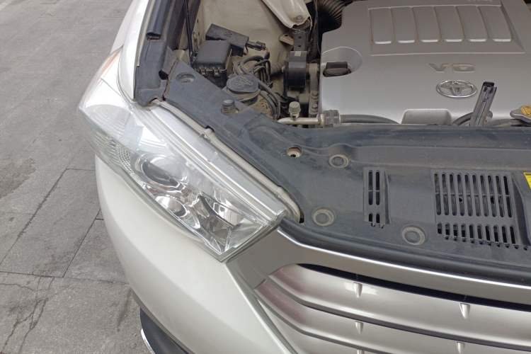 Used Toyota Highlander 2012 3.5L 4x4 7-Seater Luxury Edition with Navigation Engine Bay Right