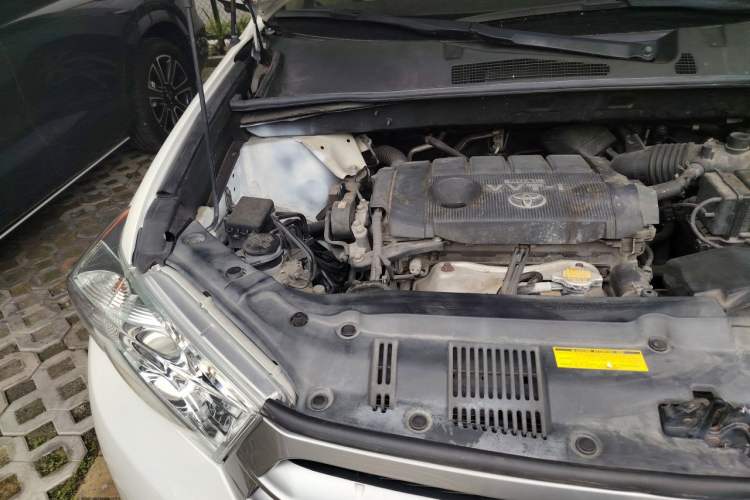 Used Toyota Highlander 2012 2.7L Two-Wheel Drive 7-Seater Elite Edition Engine Bay Right