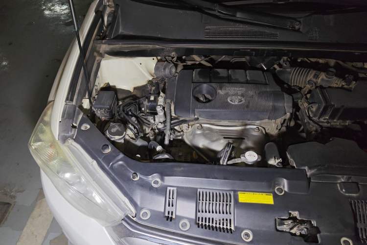 Used Toyota Highlander 2012 2.7L Two-Wheel Drive 7-Seater Elite Edition Engine Bay Right