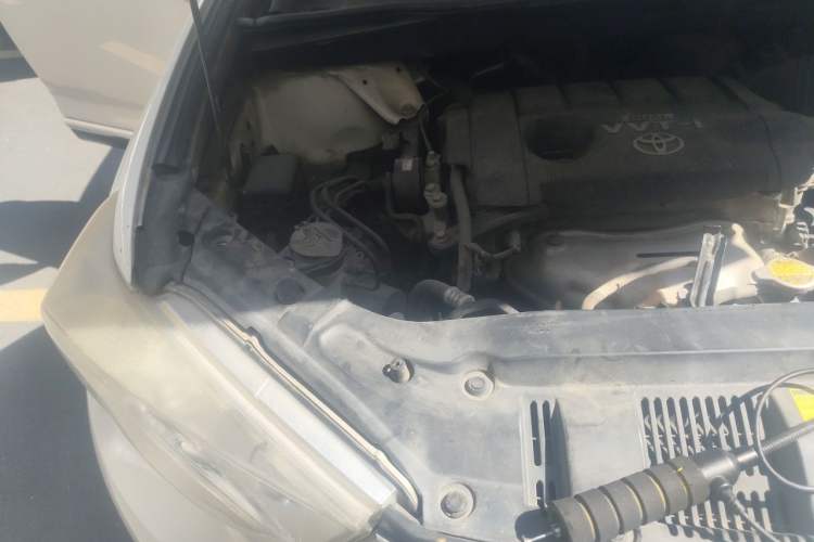 Used Toyota Highlander 2012 2.7L Two-Wheel Drive 7-Seater Luxury Edition Engine Bay Right