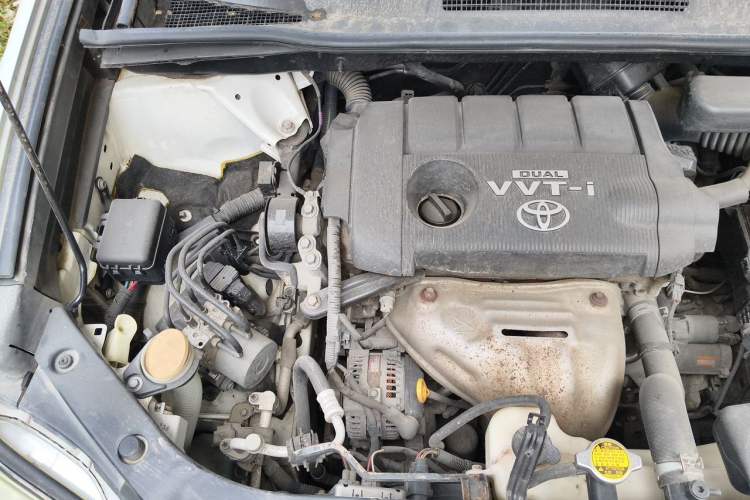Used Toyota Highlander 2012 2.7L Two-Wheel Drive 7-Seater Luxury Edition Engine Bay Right