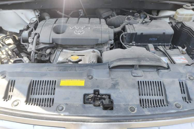 Used Toyota Highlander 2012 2.7L 2WD 5-Seater Elite Edition Engine Bay