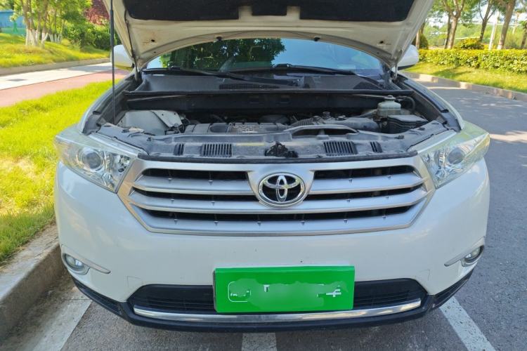 Used Toyota Highlander 2012 2.7L Two-Wheel Drive 7-Seater Luxury Edition Engine Bay