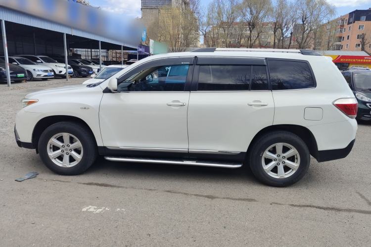 Used Toyota Highlander 2012 2.7L Two-Wheel Drive 7-Seater Elite Edition Exterior 2