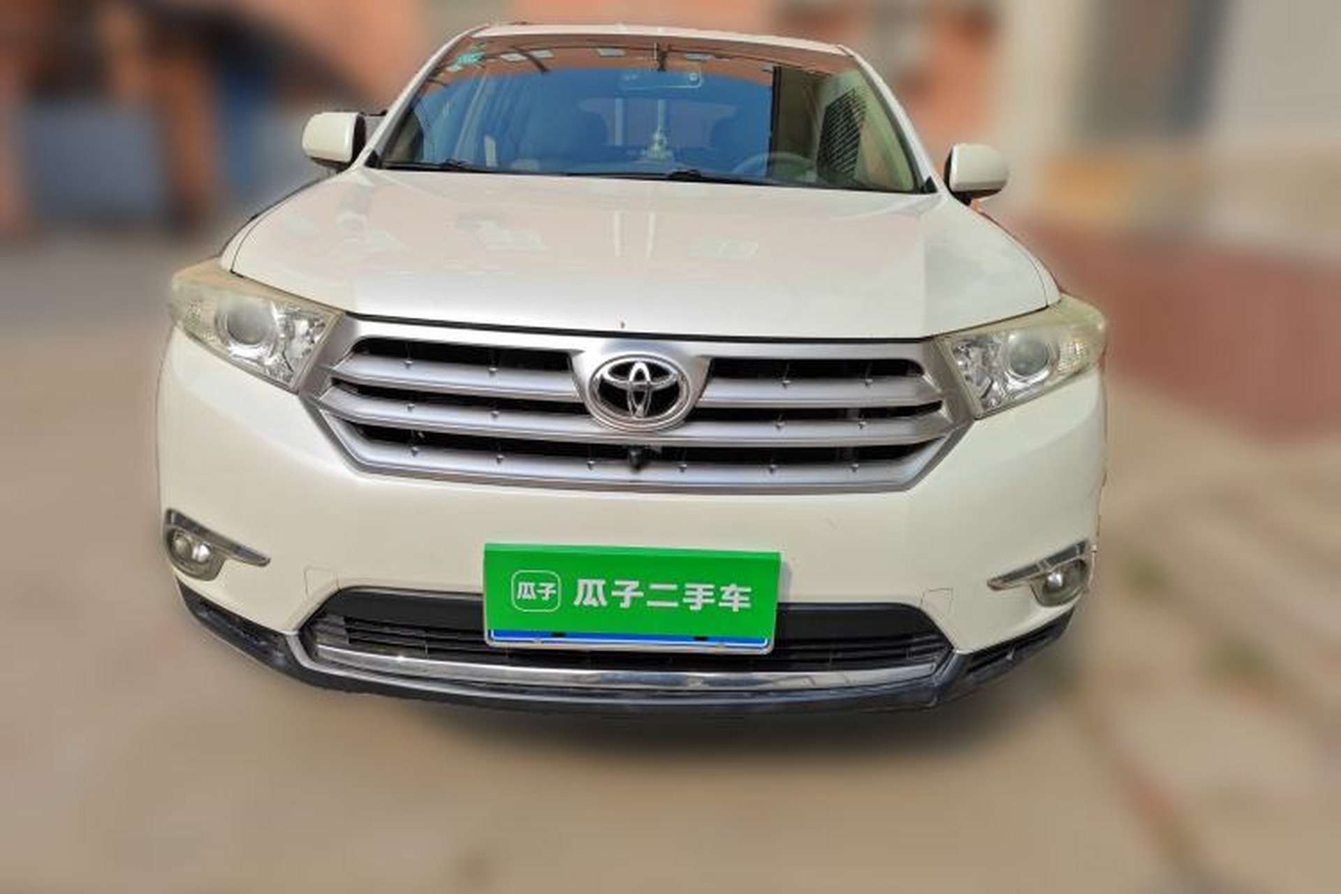 Used Toyota Highlander 2012 2.7L Two-Wheel Drive 7-Seater Luxury Edition Front