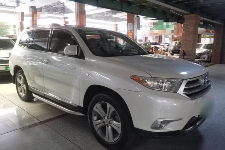 Used Toyota Highlander 2012 2.7L Two-Wheel Drive 7-Seater Luxury Edition Front Right 45 Deg