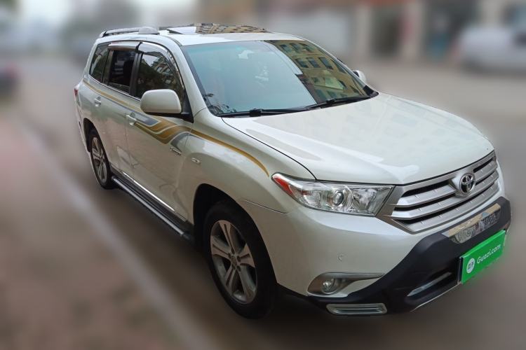 Used Toyota Highlander 2012 2.7L Two-Wheel Drive 7-Seater Luxury Edition Front Right 45 Deg