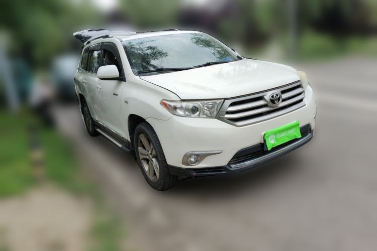 Used Toyota Highlander 2012 2.7L Two-Wheel Drive 7-Seater Luxury Edition Front Right 45 Deg