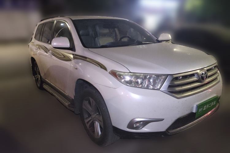 Used Toyota Highlander 2012 2.7L Two-Wheel Drive 7-Seater Luxury Edition Front Right 45 Deg