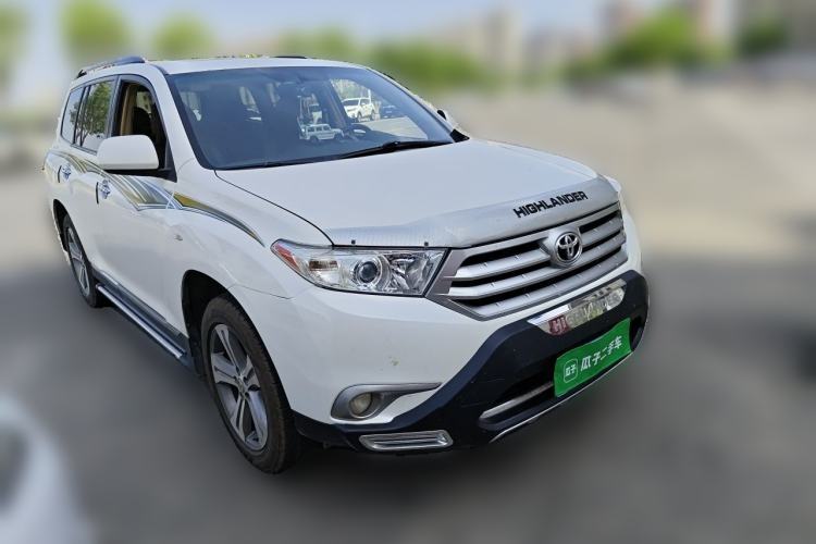 Used Toyota Highlander 2012 2.7L Two-Wheel Drive 7-Seater Luxury Edition Front Right 45 Deg