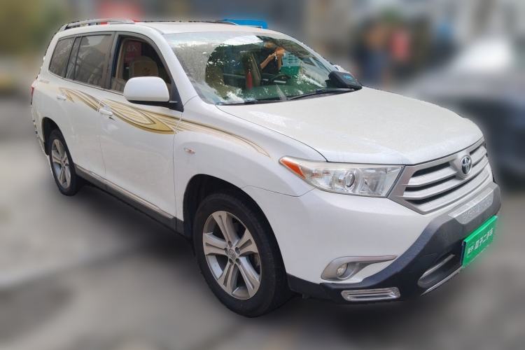 Used Toyota Highlander 2012 2.7L Two-Wheel Drive 7-Seater Luxury Edition Front Right 45 Deg