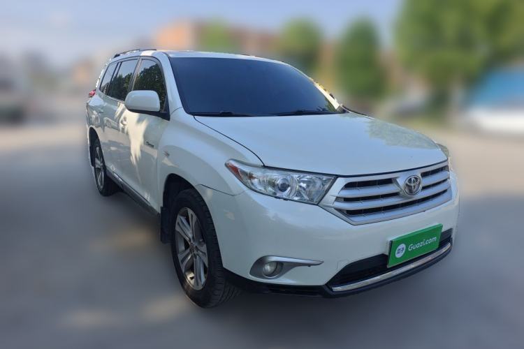 Used Toyota Highlander 2012 2.7L Two-Wheel Drive 7-Seater Luxury Edition Front Right 45 Deg