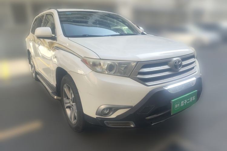 Used Toyota Highlander 2012 2.7L Two-Wheel Drive 7-Seater Luxury Edition Front Right 45 Deg