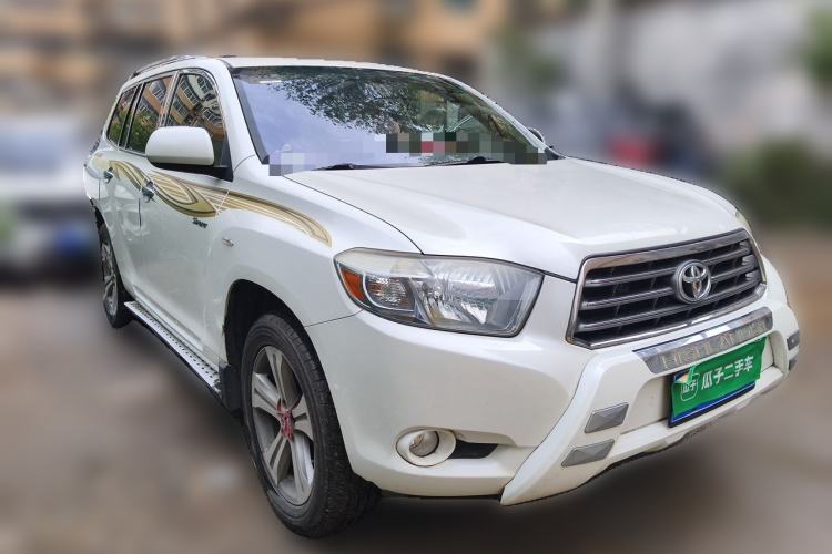 Used Toyota Highlander 2012 2.7L Two-Wheel Drive 7-Seater Luxury Edition Front Right 45 Deg