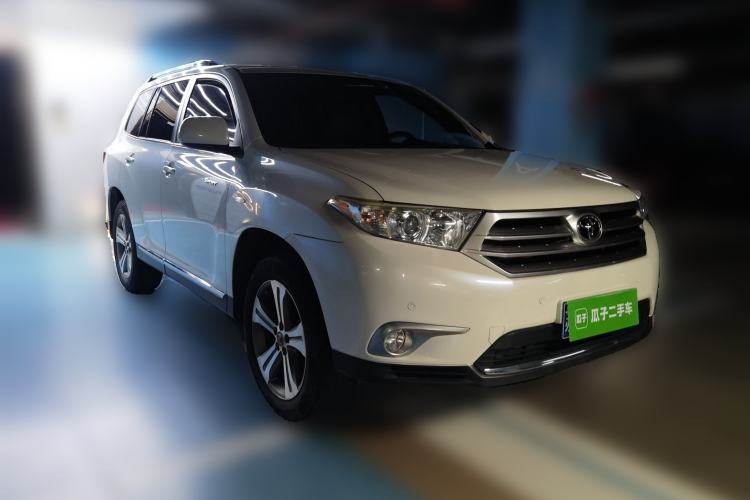 Used Toyota Highlander 2012 2.7L Two-Wheel Drive 7-Seater Luxury Edition Front Right 45 Deg