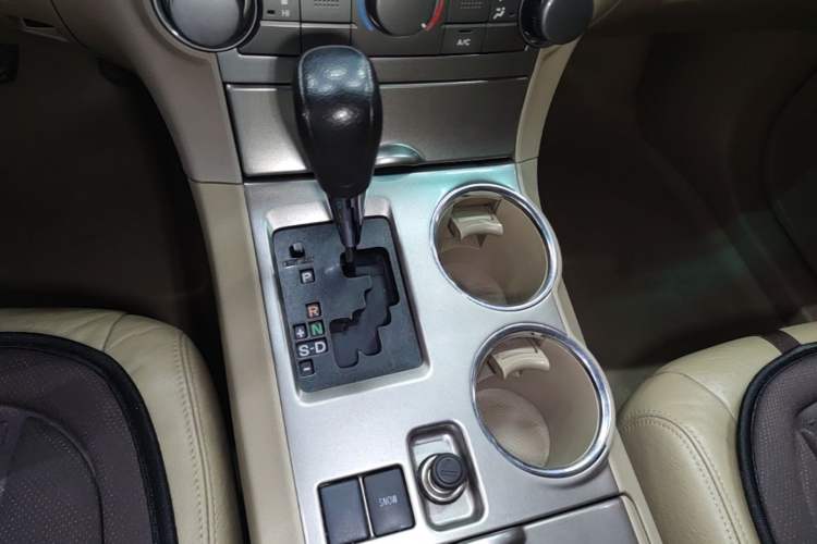 Used Toyota Highlander 2012 2.7L 2WD 5-Seater Elite Edition Gear Lever