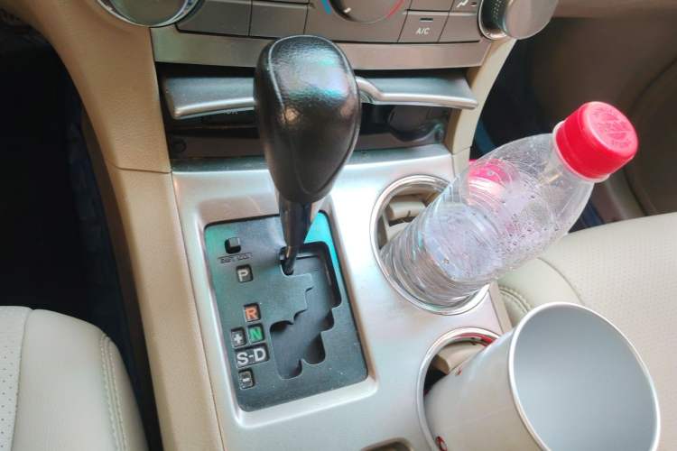 Used Toyota Highlander 2012 2.7L 2WD 5-Seater Elite Edition Gear Lever