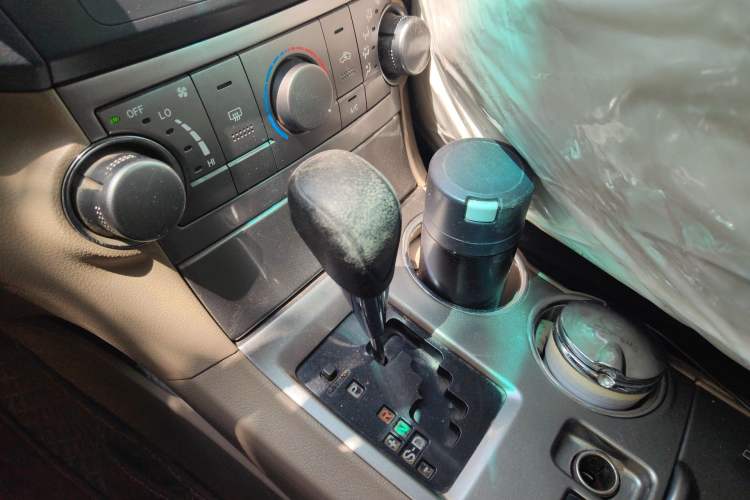 Used Toyota Highlander 2012 2.7L 2WD 5-Seater Elite Edition Gear Lever