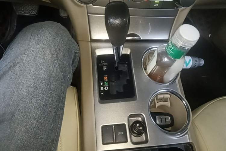Used Toyota Highlander 2012 2.7L 2WD 5-Seater Elite Edition Gear Lever