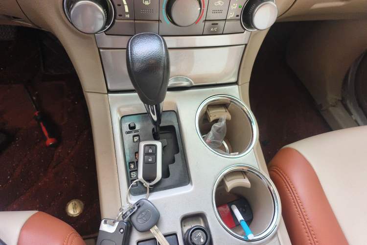 Used Toyota Highlander 2012 2.7L 2WD 5-Seater Elite Edition Gear Lever