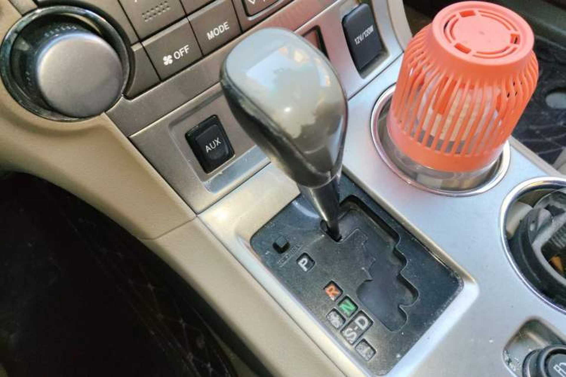 Used Toyota Highlander 2012 2.7L Two-Wheel Drive 7-Seater Luxury Navigation Edition Gear Lever