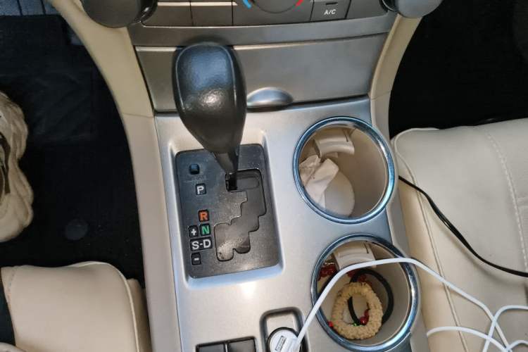 Used Toyota Highlander 2012 2.7L 2WD 5-Seater Elite Edition Gear Lever
